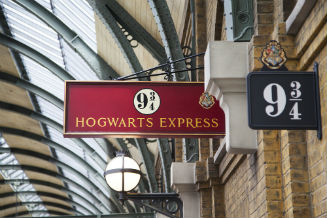 Sign for the Hogwarts Express taken from the Harry Potter stories.